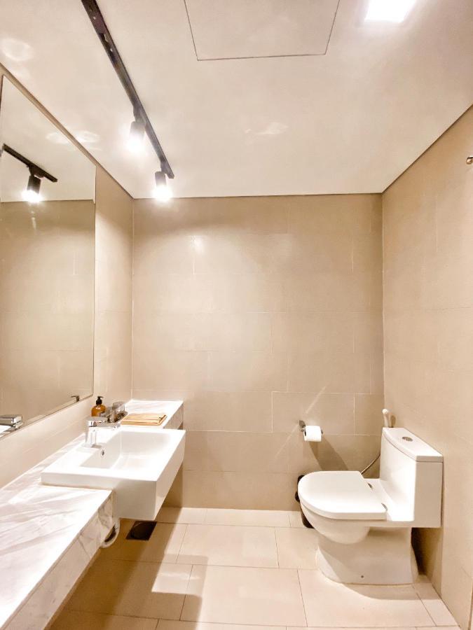 Straits Suite By C Homestay Malacca Екстер'єр фото