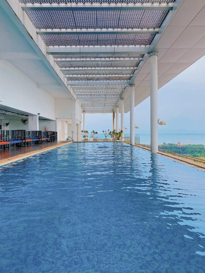 Straits Suite By C Homestay Malacca Екстер'єр фото