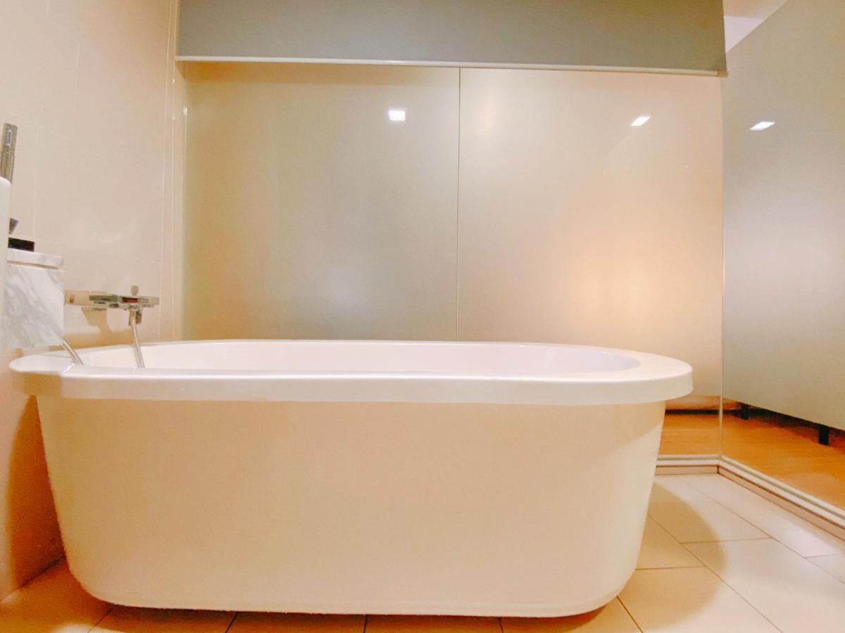 Straits Suite By C Homestay Malacca Екстер'єр фото