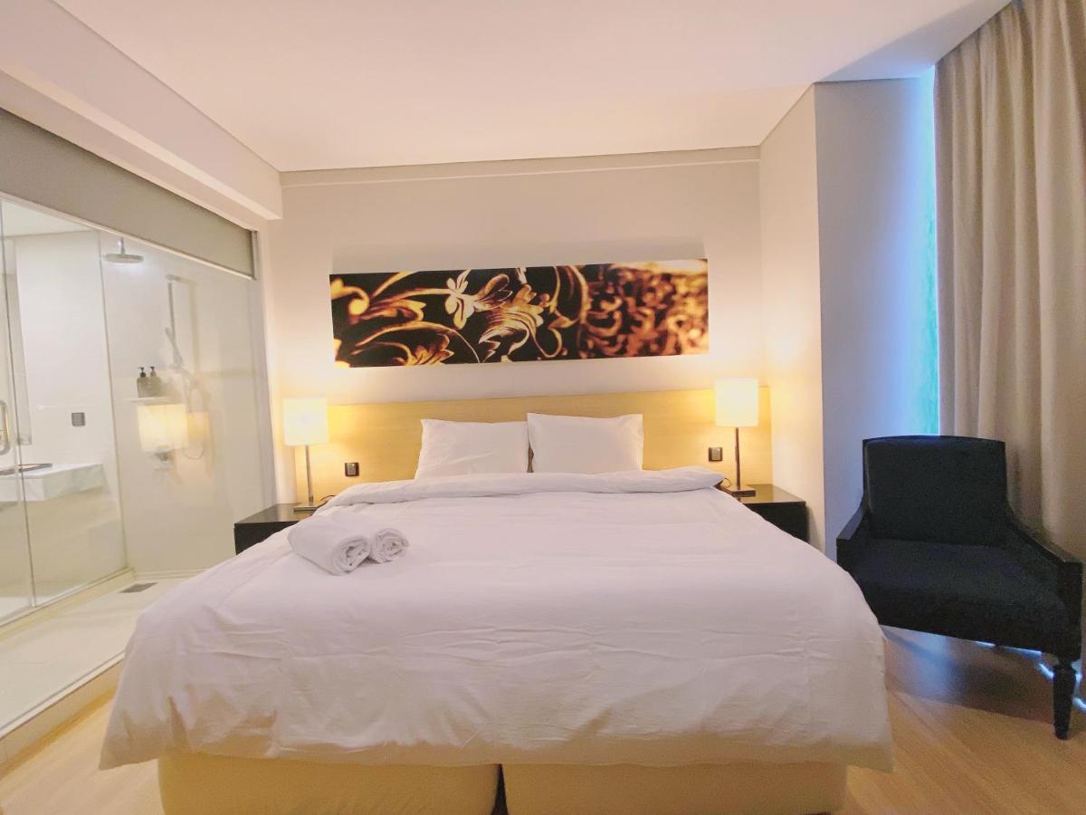 Straits Suite By C Homestay Malacca Екстер'єр фото