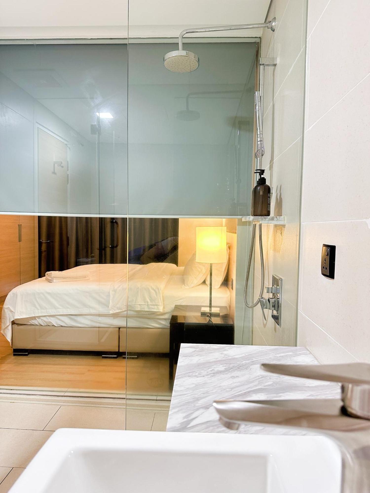 Straits Suite By C Homestay Malacca Екстер'єр фото
