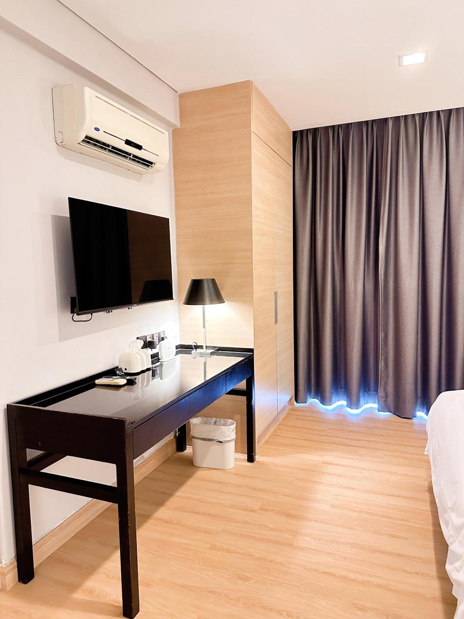 Straits Suite By C Homestay Malacca Екстер'єр фото